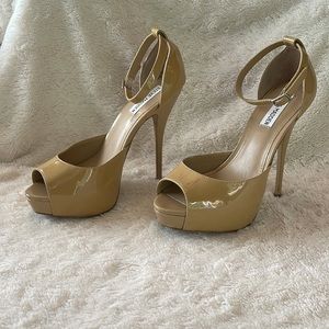 Steve Madden Haylee Tan Patent Platform Open Toe Ankle Strap Heels, 8 1/2